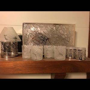 9 piece Yankee Candle Leaves set.